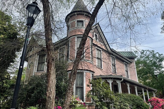 Charlotte's Only Southern Charm Haunted/True Crime Golf Cart Tour - What the guides add to the ride