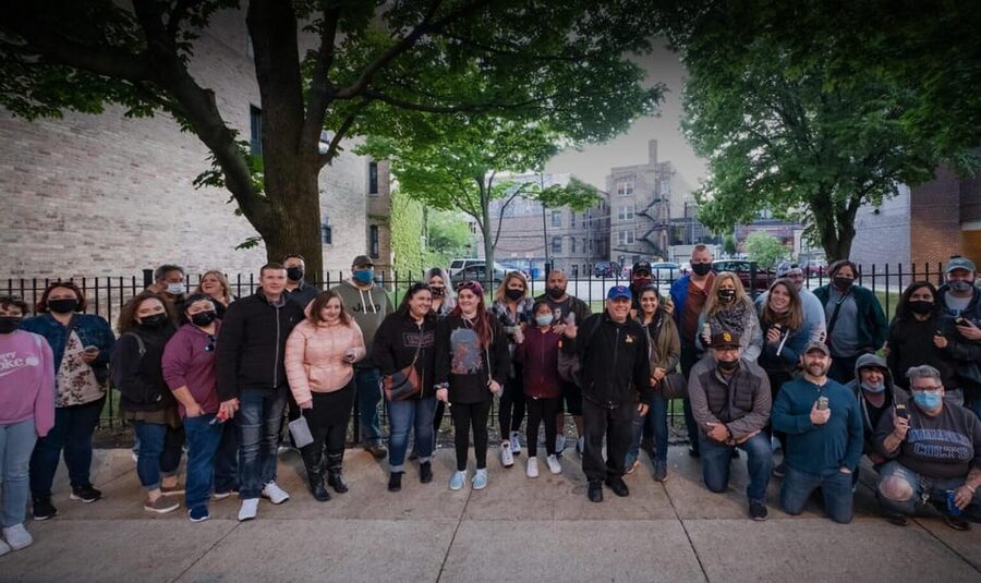 Chicago: Ghost Bus Tour of Haunted Locations - Couch Tomb, a lone grave after the fire