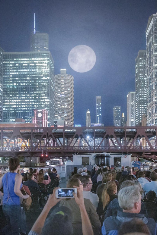 Chicago: Historic Gangsters & Ghosts Night Cruise - Key points to know before booking