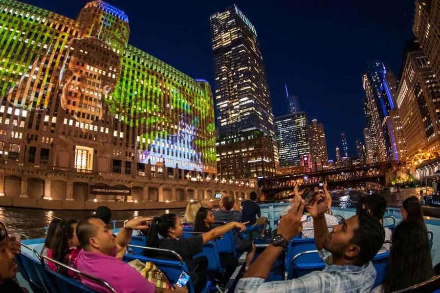Chicago: Historic Gangsters & Ghosts Night Cruise - What you see from the river