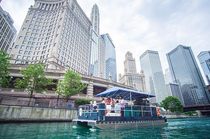Chicago River Guided Ghost Tour - More than 800 lives lost on the Great Lakes