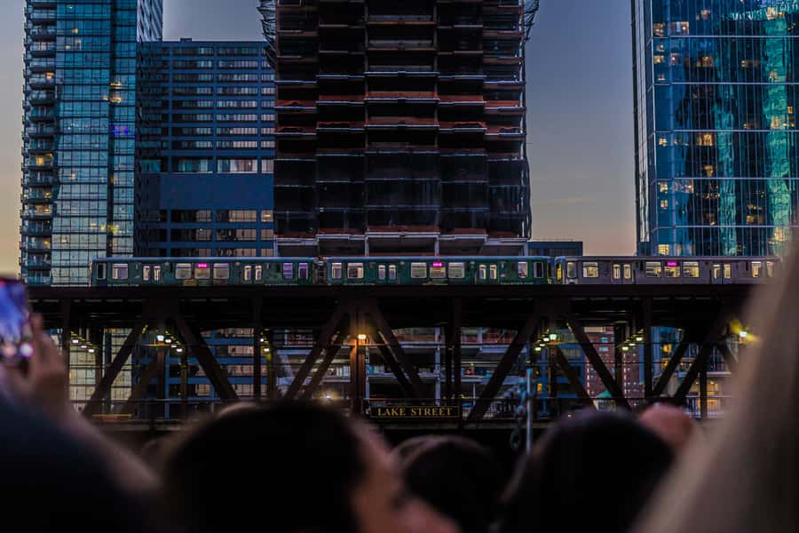 Chicago: Wind and Souls Adults Only Guided Ghost Tour - Key points to know before you book