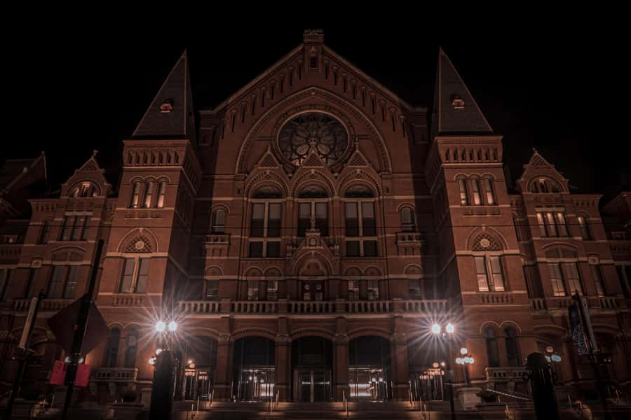 Cincinnati: Ghosts & Poltergeists Haunted Walking Tour - Why Cincinnati works so well for a ghost tour