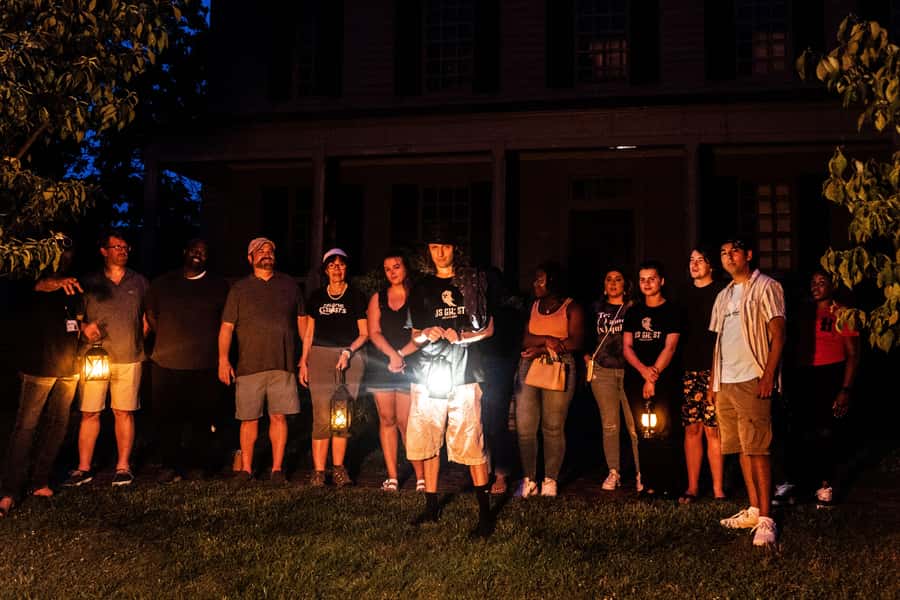 Cincinnati: Ghosts & Poltergeists Haunted Walking Tour - Washington Park and the old burial grounds