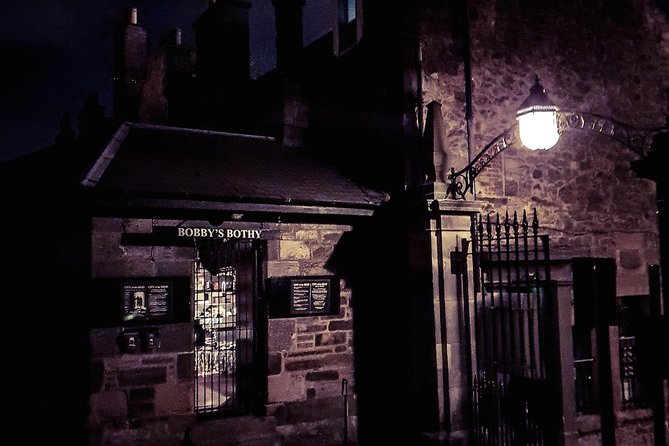 City of the Dead Haunted Graveyard Tour - Walking through Edinburgh’s closes and alleyways