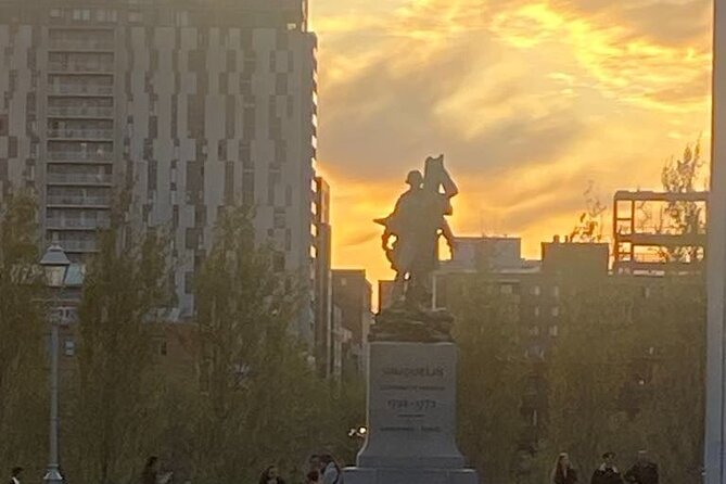 Colonial Old Montreal Paranormal Investigation - Place Jacques-Cartier: the first attempt to make contact