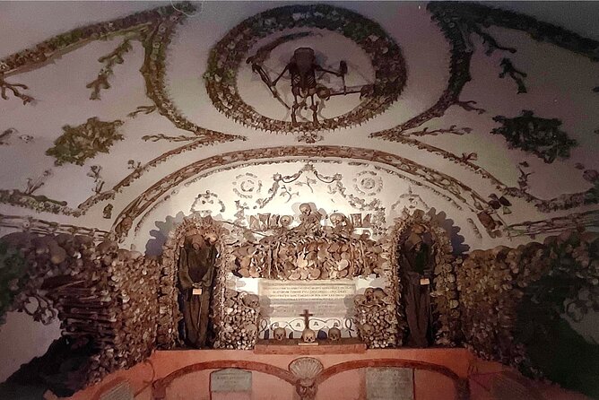 COMBO: Rome's Capuchin Crypts Tour & Rome's Dark Side Ghost Tour - Two unsettling tales in Piazza Navona