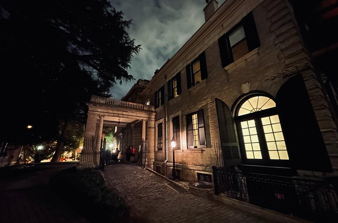 Creepy Tales on Campus Ghost Tour - Why Valerie’s storytelling matters