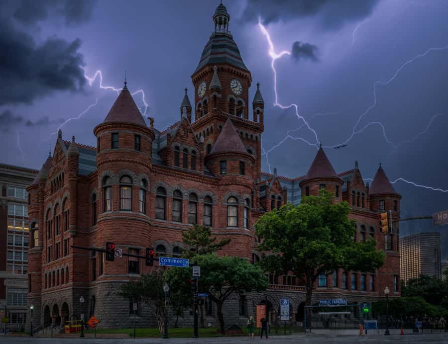 Dallas: Historic West End Ghost Walking Tour - Starting at Union Station after sunset