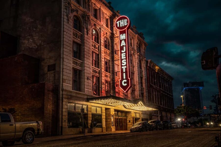 Dallas Spirits & Spirits Haunted Pub Crawl - Finishing at the Adolphus Hotel