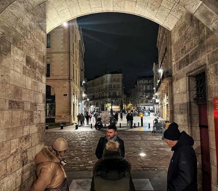 Dark Bordeaux: Ghosts, True Crimes, Eternal haunting Tales - Why Bordeaux works so well for a ghost walk