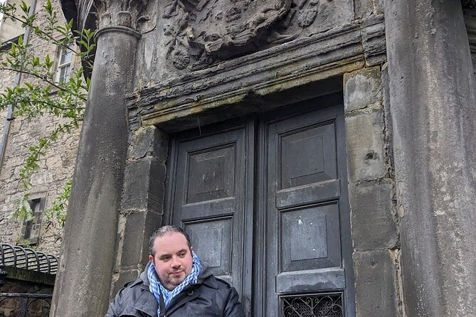 Dark History and Ghost Tour of Edinburgh - Why this Edinburgh ghost walk feels different