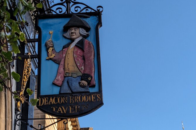Dark History and Ghost Tour of Edinburgh - Advocate’s Close and one of Edinburgh’s famous ghosts