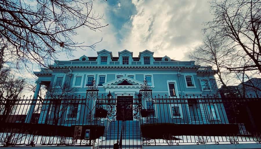 Denver: Twilight Ghost Walking Tour - The Colorado State Capitol adds public history