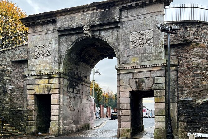 Derrie Danders: Unveiling Derry's Dark & Haunted Past Audio Tour - Roaring Meg and the Great Siege