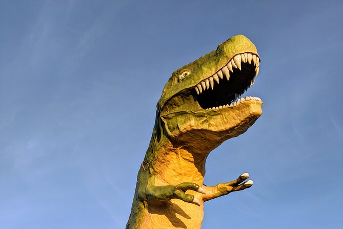 Dinosaurs, Canyons & Ghost Towns: Ultimate Drumheller Day Tour - Two hours in Drumheller