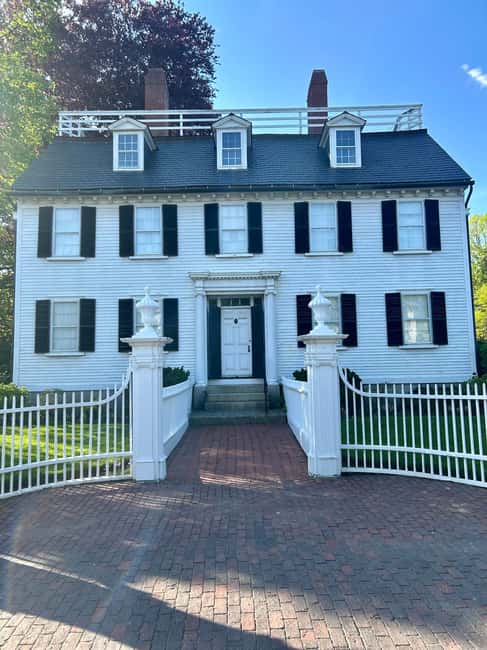 Discover Salem's History & Practice Authentic Witchcraft - Who will enjoy this Salem walk most