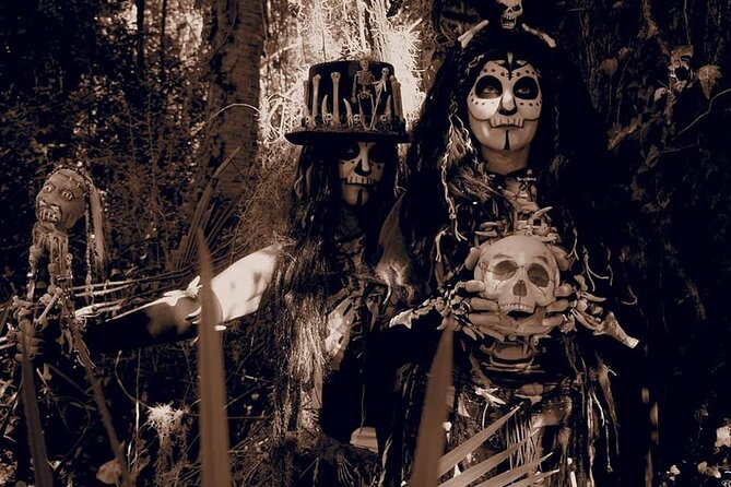 Doctor Buzzard's Goodtime Ghost Tour - A walking ghost tour with a Savannah history lesson
