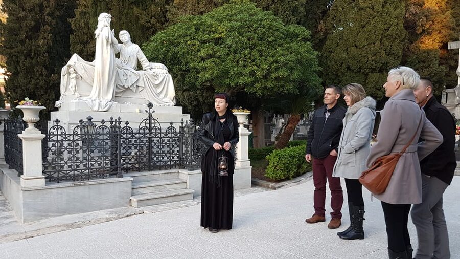 Dubrovnik: Ghosts and Mysteries Walking Tour - Why this Dubrovnik night walk is different