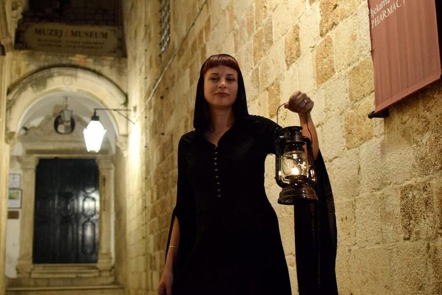 Dubrovnik: Ghosts and Mysteries Walking Tour - Meeting at Boninovo Cemetery