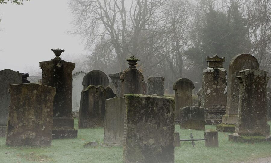 Edinburgh: 2-Hour Ghost Tour in Italian - Why this Italian ghost walk works after dark