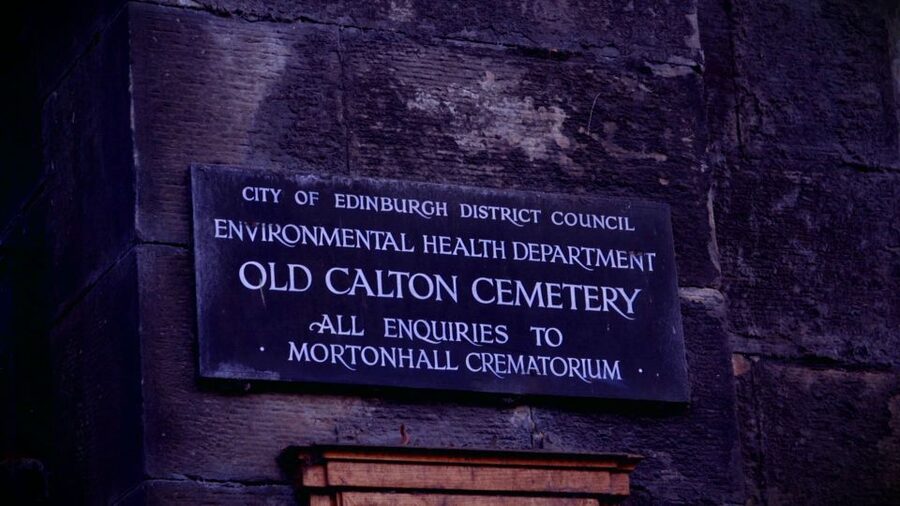 Edinburgh: 2-Hour Ghost Tour in Spanish - Practical advice for a better evening