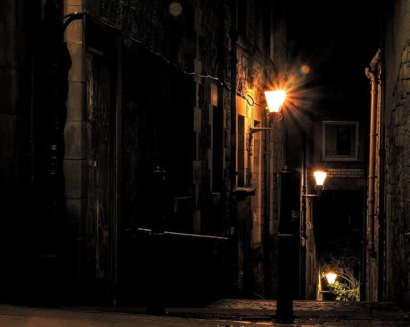 Edinburgh: Dark History Royal Mile Walking Tour - The darker material is factual and sometimes graphic