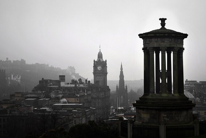 Edinburgh Ghost Tour: Mysteries, Legends and Murders - The guides make the biggest difference