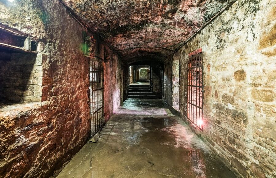 Edinburgh: Haunted Underground Vaults and Graveyard Tour - How scary is the experience?