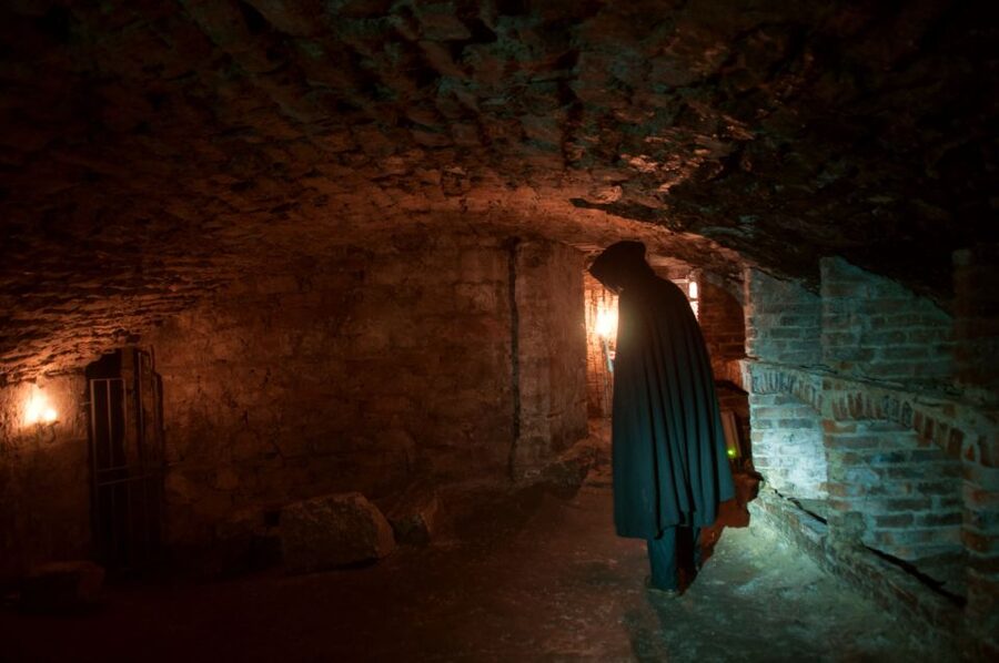 Edinburgh: Multi-Sensory Haunted Underground Tour - Why the storytelling matters more than special effects