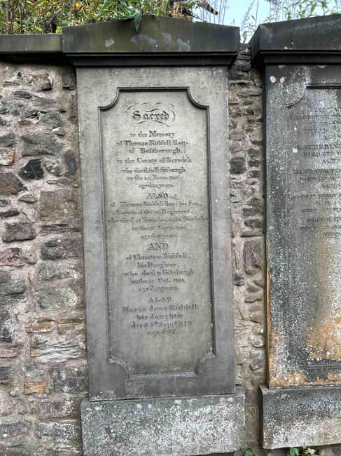 Edinburgh's Dark History Walking Tour - Starting beside the National Museum of Scotland