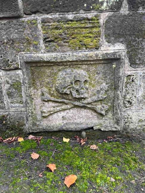 Edinburgh's Dark History Walking Tour - Greyfriars Graveyard and the Covenanters’ Prison