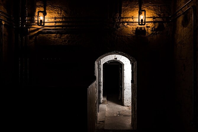 Edinburgh: Witches & Haunted History Walking Tour - Lady Stair’s Close and the power of small places