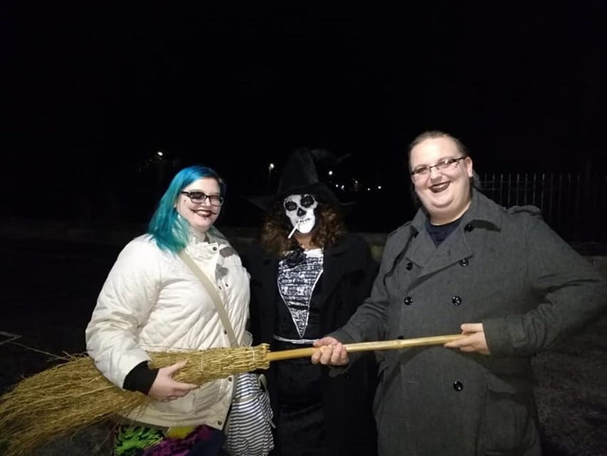 Elgin: Witch Trials Tour - Starting beside the stone pillar in Elgin