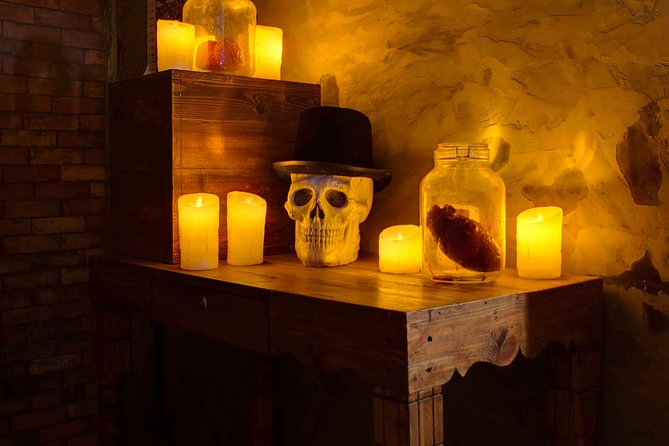 Escape Room: Escape Hunt Dubai - Jack The Ripper - The Jack the Ripper story gives the hour a clear purpose