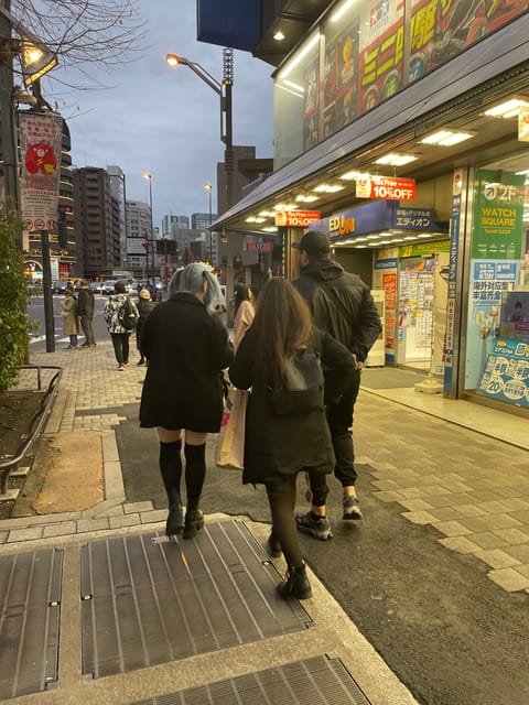 Expert Anime Guide in Akihabara with a maid witch - Starting at Tamashii Nations