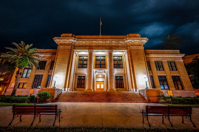 Footsteps of the Forsaken Frights: Fort Myers Ghost Tour - What this Fort Myers ghost tour does well