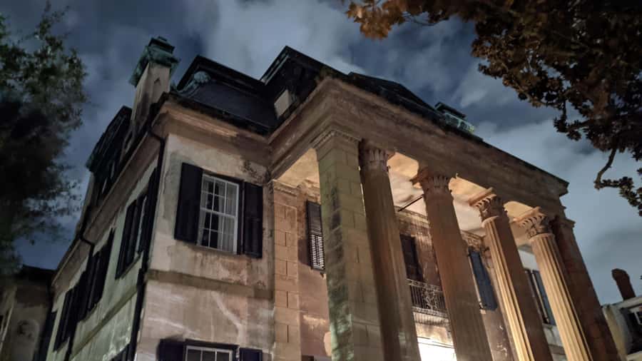 Fraidy Cat Ghost Tour - Family Fun in Haunted Savannah - Paranormal Stories, Photos, and a Sense of Mystery