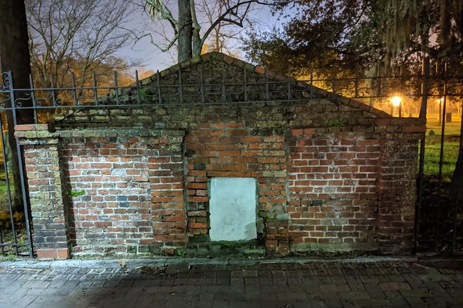Fraidy Cat: The Family Fun Ghost Tour of Savannah - Chippewa Square and Savannah’s famous ghosts