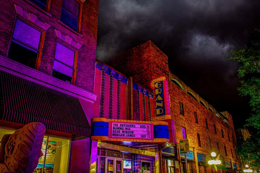 Frankfort Ghosts : Haunted Walking Tour - The Meeting House Restaurant and stories built around a meal