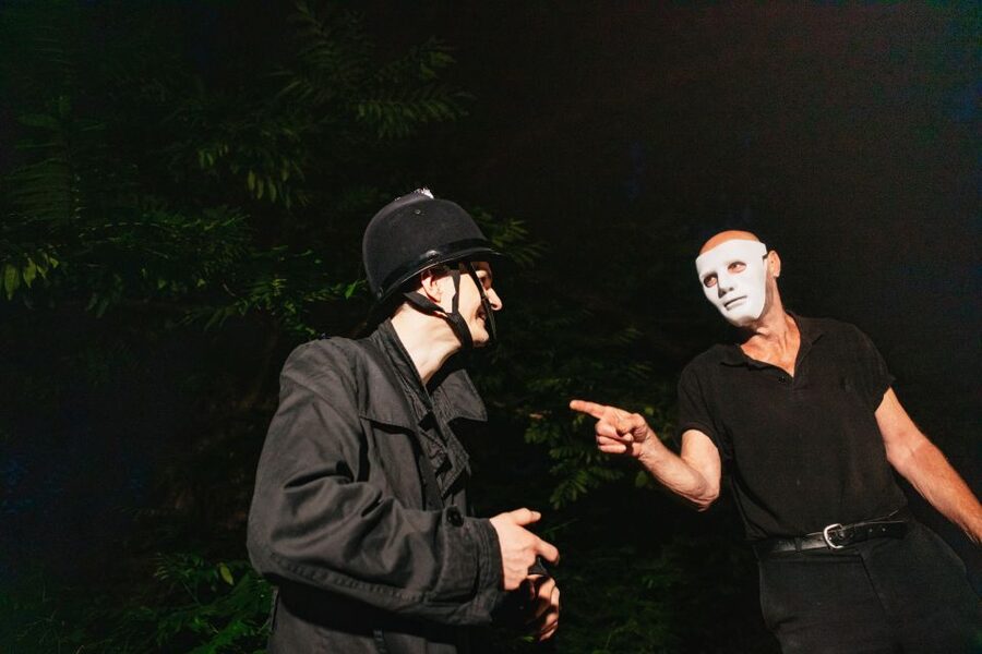 Frankfurt: Jack the Ripper Fright Tour - Meeting a masked guide near Bethanien hospital