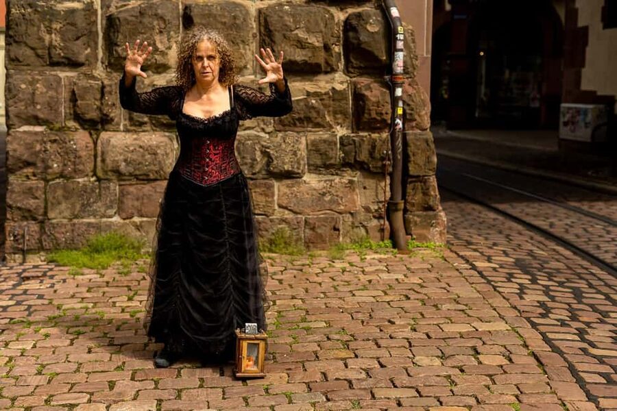 Freiburg: Ghost walk with Historix-Tours "Murderers, graves, and ghosts" - German language and the age limit