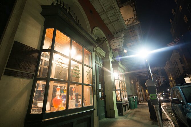 French Quarter Ghosts and Ghouls of New Orleans - Pere Antoine Alley keeps the route atmospheric