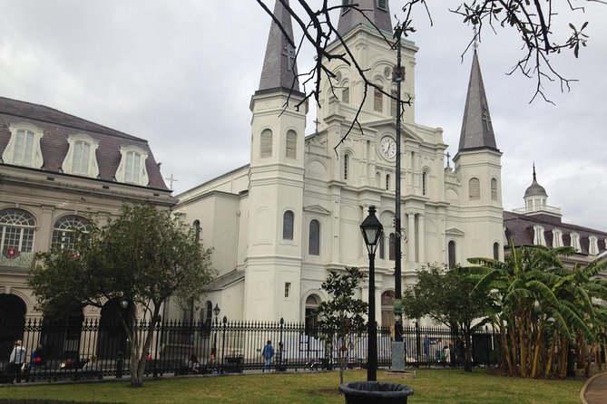 French Quarter Haunted Excursion In New Orleans - Jackson Square and the city’s burial customs