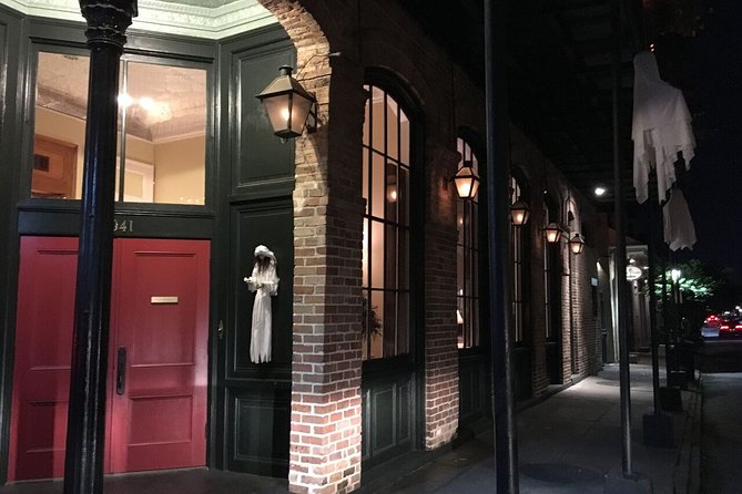 French Quarter Walking Ghost Tour of New Orleans - Madame Lalaurie’s mansion and its grim reputation