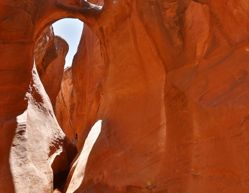 From Escalante: Dry Fork, Peekaboo & Spooky Slot Canyon Tour - Fitness, clothing, and what to pack