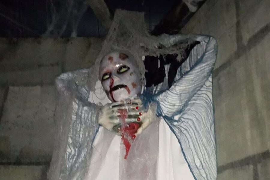 Galveston's Haunted Mayfield Manor - The Mad Scientist Theme and Its Limits