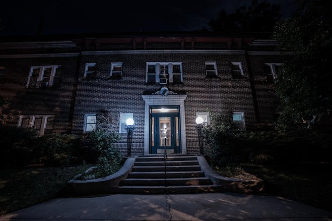 Gaslights, Graves, & Gold: Terrors of Denver Ghost Tour - A former speakeasy brings crime into the route