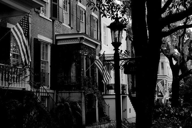 Genteel and Bard's Savannah Dark History and Ghost Encounter Walking Tour - Key points to know before you book