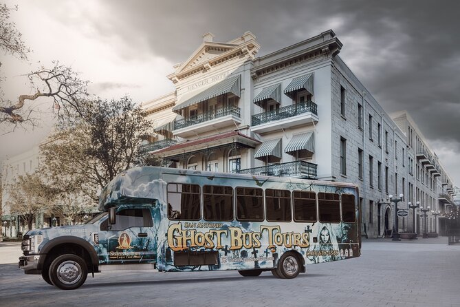 Ghost Bus Pub Crawl - Who should book this haunted bar crawl?